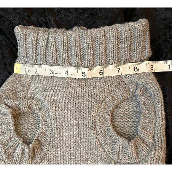 Dog Sweater Grey Knit White Christmas Tree Appliqué Barkley & Finn NWOT Size M - Picture 11 of 12